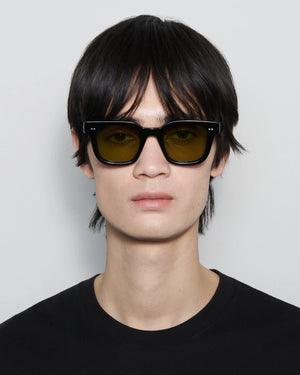 04M Sunglasses, Black/Olive