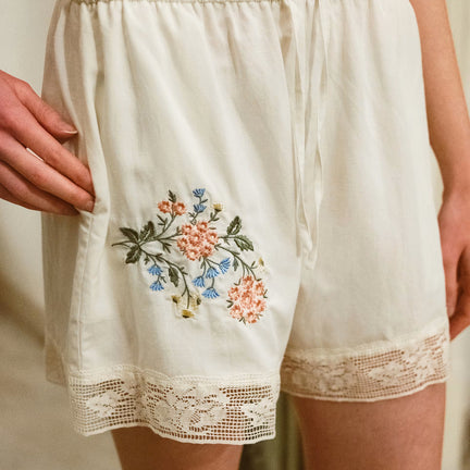 Rae Shorts, White
