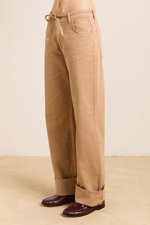 Sylvie Jeans, Tan