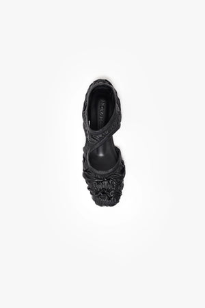 Bailaruchi, Black