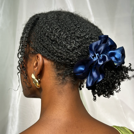 Ruffle Ribbon Scrunchie- Navy