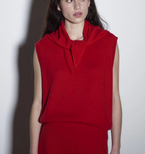 Annie Vest, Red