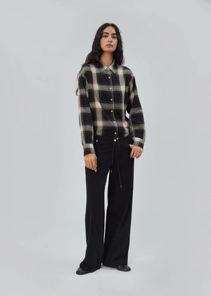 Cool Jean in Black Black