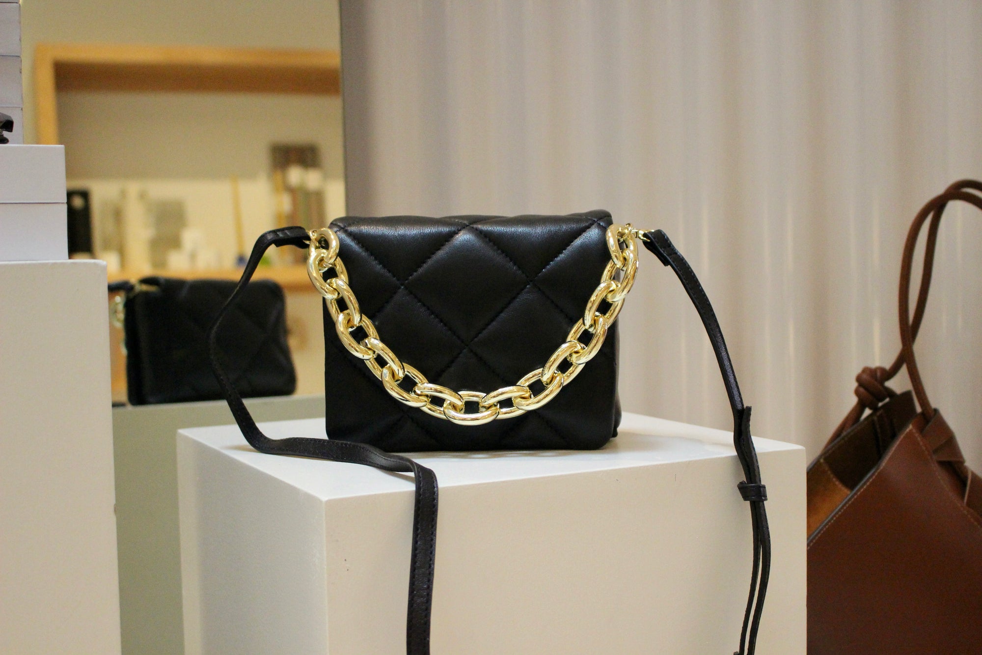 Hestia Bag, Black/Gold