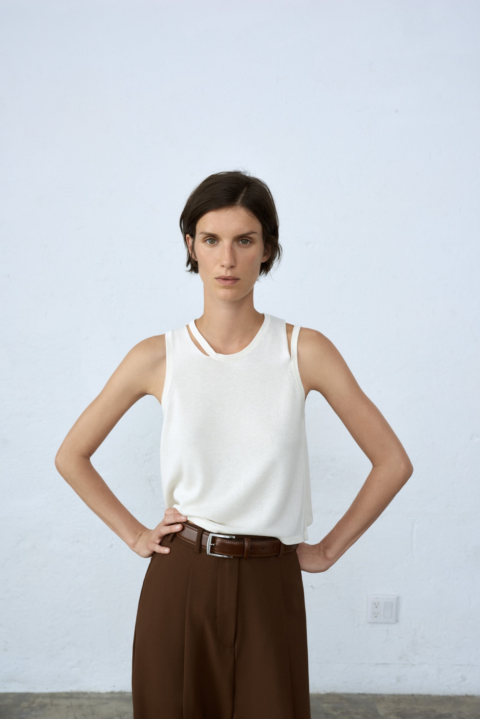 Viscose cut out top, Marshmallow
